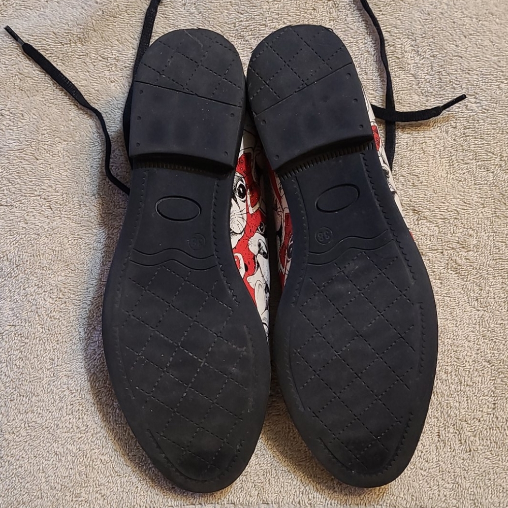 Shoes - Picture 4 of 8